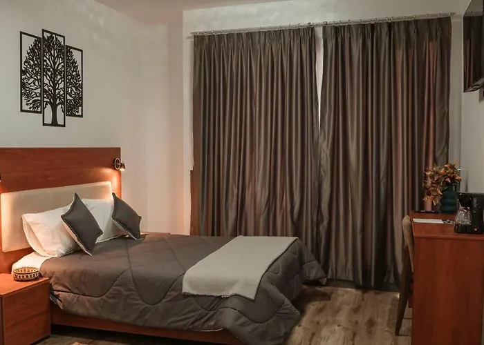 Hotel Sacha Golden