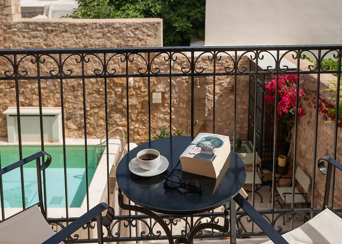 Phaedra Suites (Adults Only)