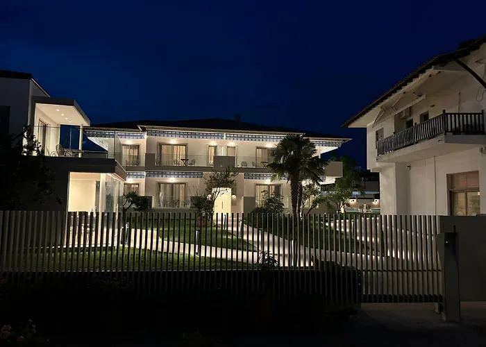 Studio Nikiti Beach
