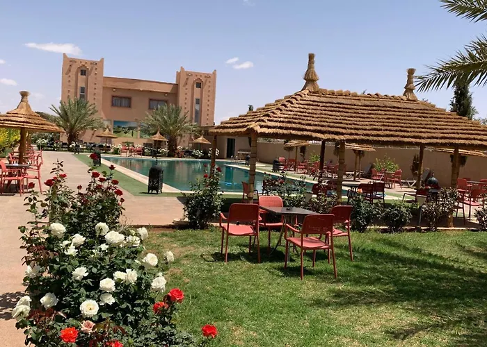 Hotel Oasis Palace