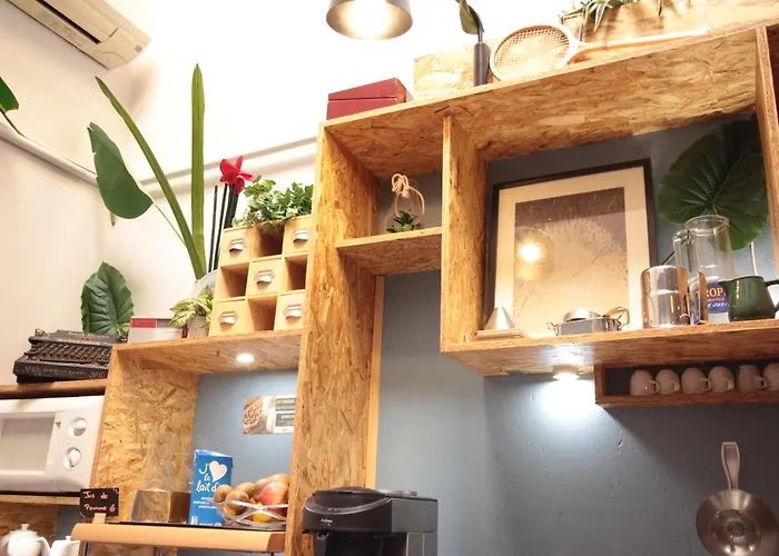 Hôtel Des Arts, Artisanal et Indépendant