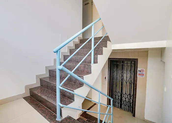 Fabhotel Destination 42 - Nr Pheonix Mall