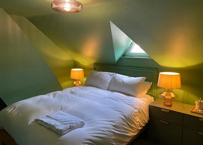 Rooms At The Quayside - Stylish En-Suite Rooms On Poole Quay All Fully Refurbed