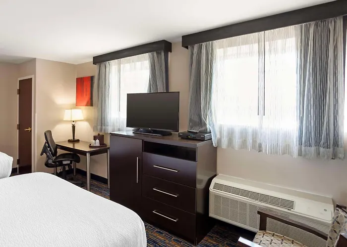 Best Western Plus Fairfield Hotel