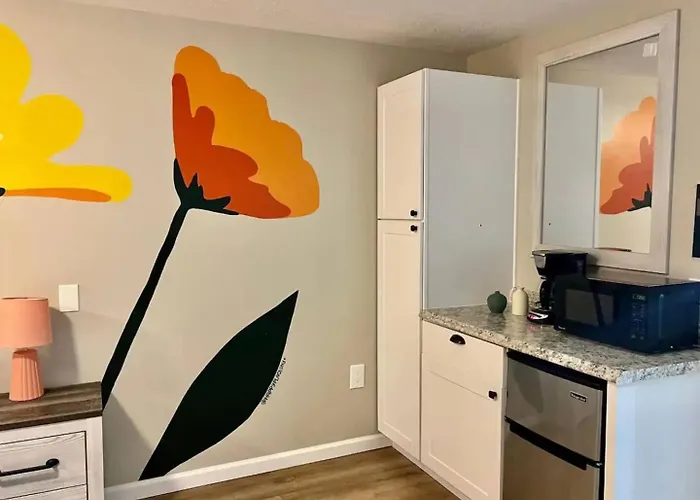Wildflower Room At The Trailblazer Unit 15
