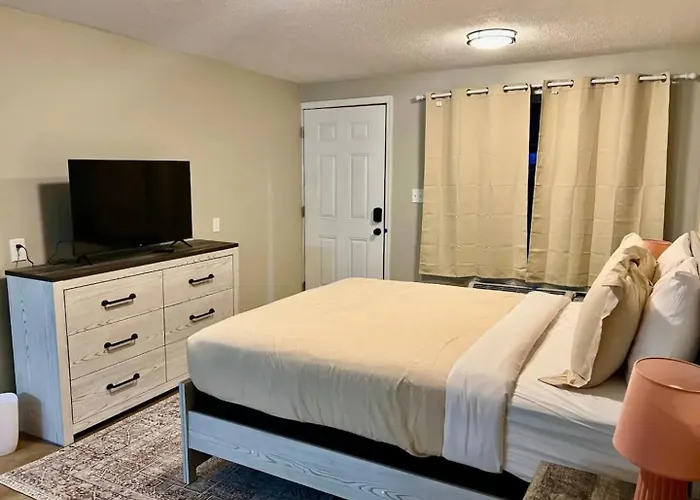 Wildflower Room At The Trailblazer Unit 10