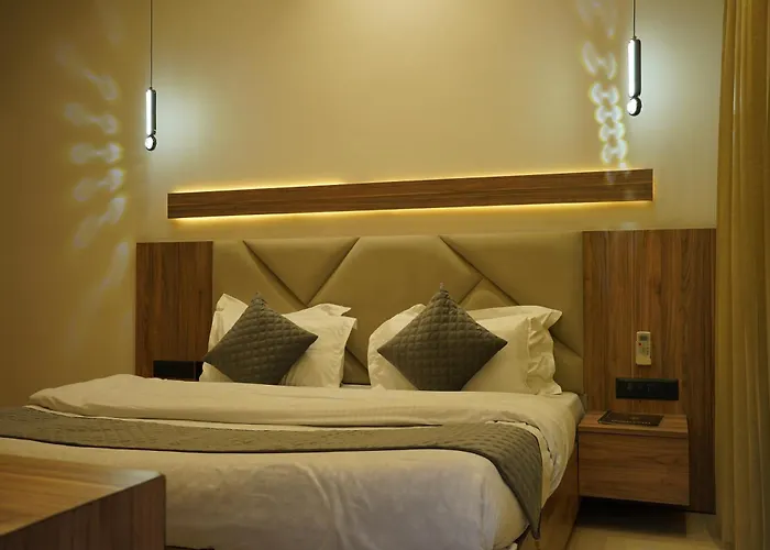 Jannat Hotel