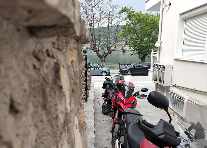 Paraliako Κaterina Lakefront - Biker Friendly Hotel