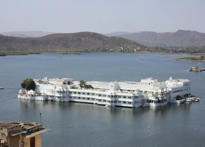 Raj Niwas