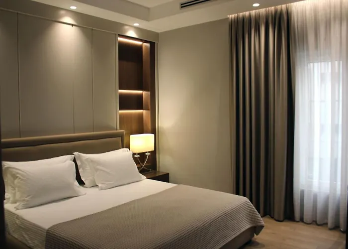 Hotel Monarch