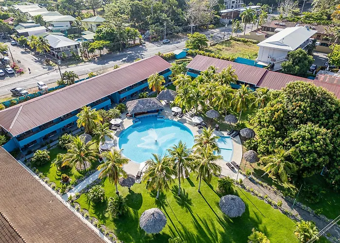 Beach Break Resort & Cr Surf Camp