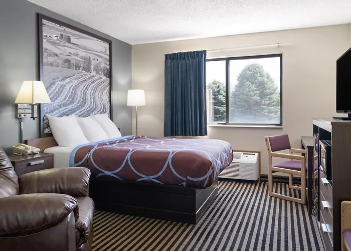Super 8 By Wyndham Humboldt