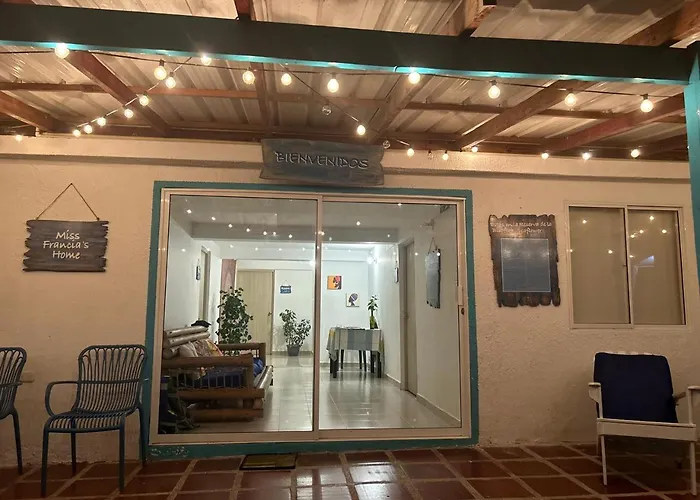 Hotel Miss Francias Home