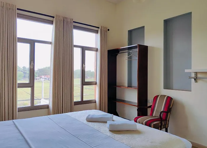 Royal Point Arugambay