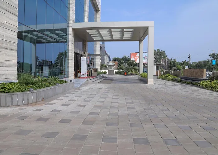 Efcee Sarovar Premiere Bhavnagar