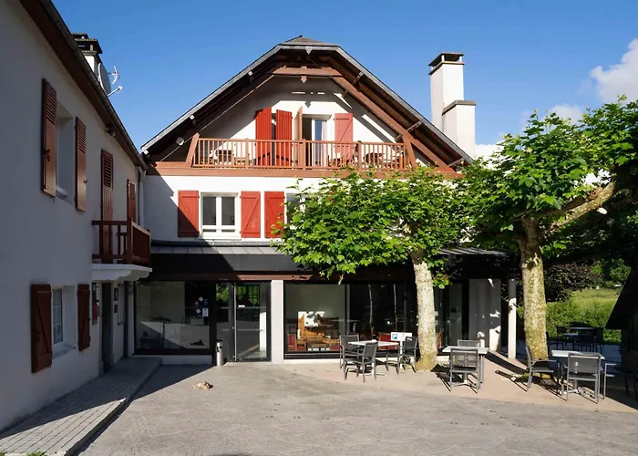 Logis Hotel Etchemaite