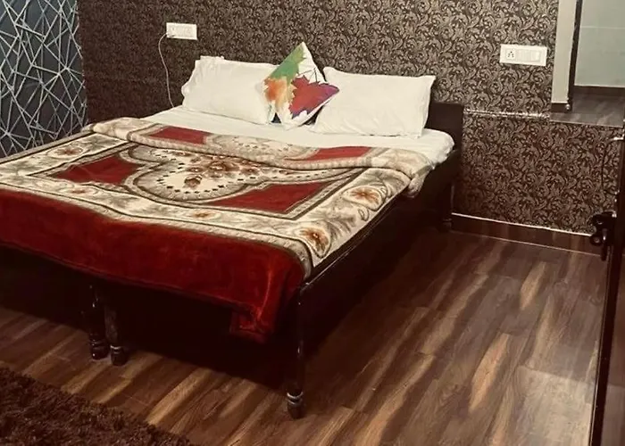 Hotel O K residency