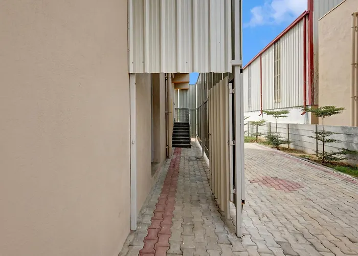 Oyo Hotel Bungalow Inn Lodging & Boarding