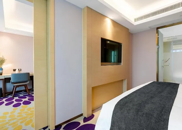 Lavande Hotel Zunyi Times Tianjie