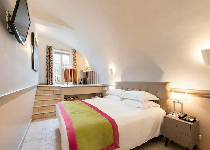 Hotel Golf & Spa Chateau De La Begude The Originals Collection