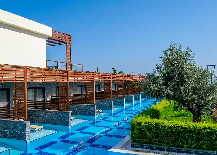 Feniks Priority Hotel