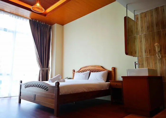 Top Holiday Hotel