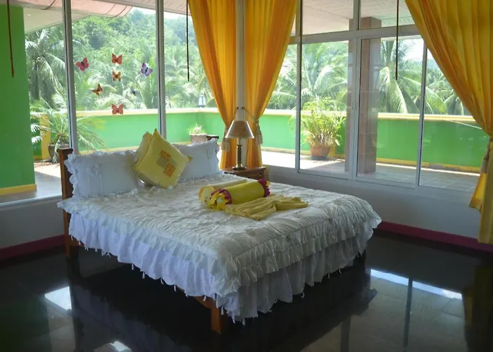 Sairougn Seaview Hotel