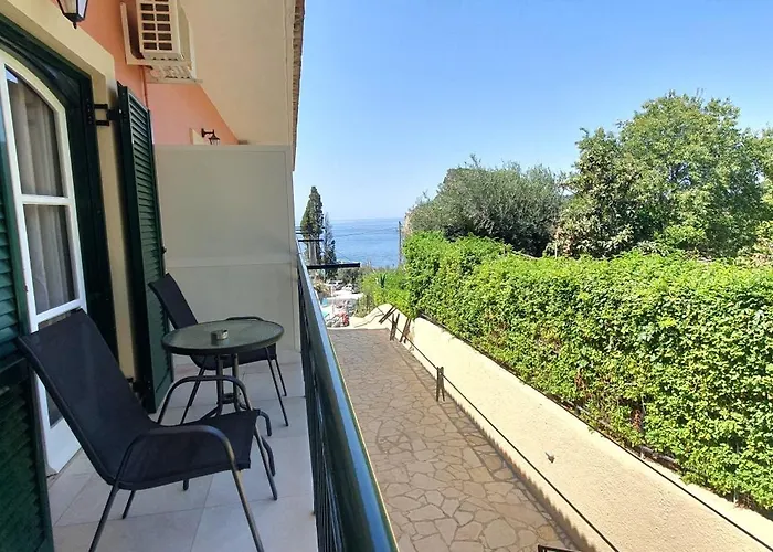 Paleo Inn Hotel