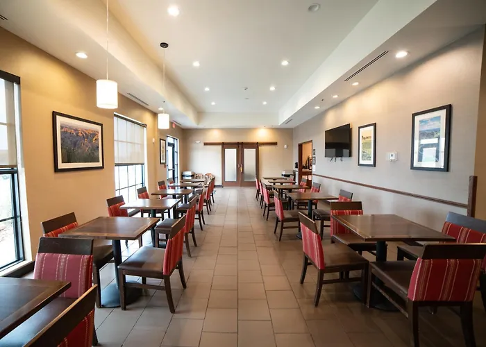 Comfort Suites Brookings Near University