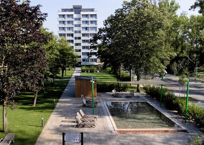 Lelle Hotel