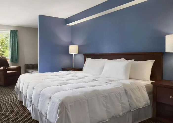 Days Inn By Wyndham Lacey Olympia Area