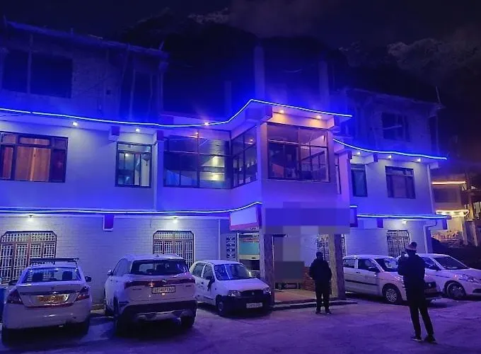 Badrinath Guest House