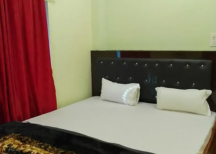 Super Hotel O Av Priya