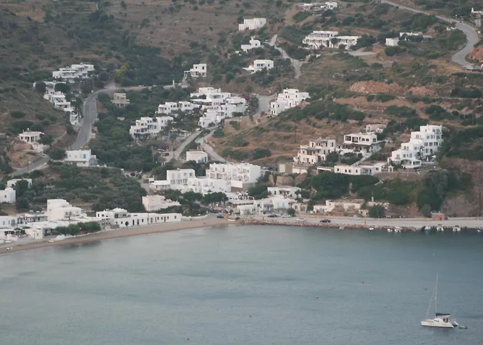 Alexandros Hotel