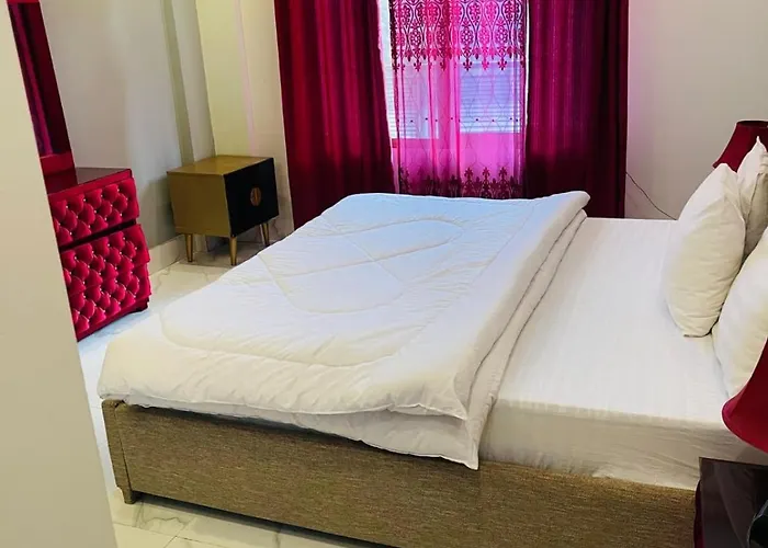 Hotel La Orilla Muzaffarabad