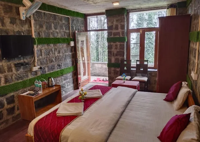 Cholai Resorts & Hotels