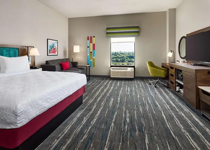 Hampton Inn Massillon