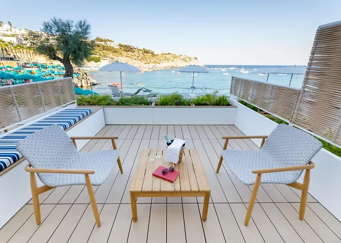 Hotel La Roccia