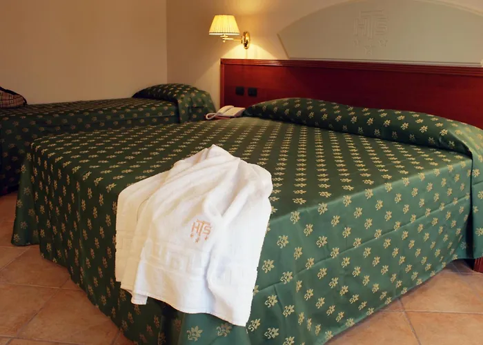 Hotel Tito Serrano'