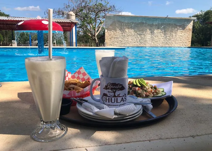 Rancho Las Chulas Hotel And Restaurant