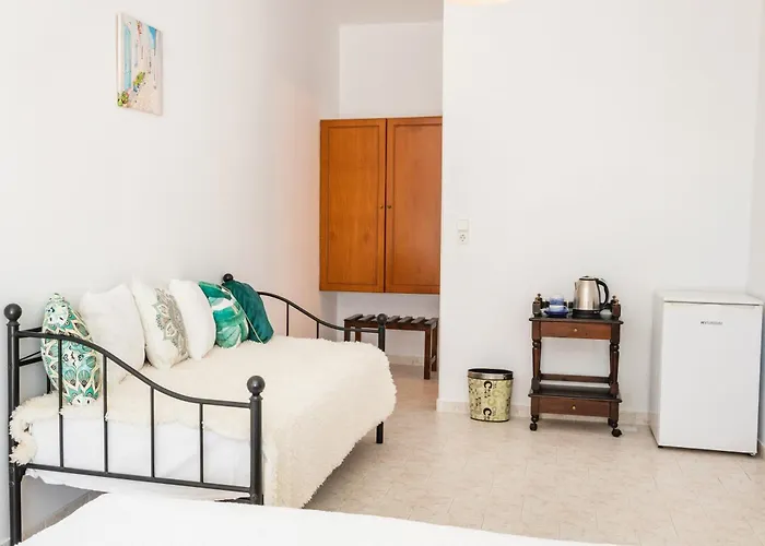 Perama Hotel, Karpathos