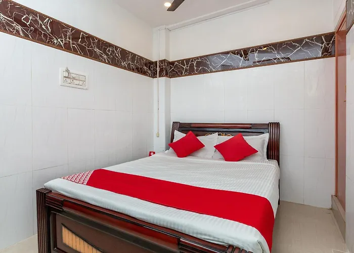 Oyo 19396 Cristal Residency