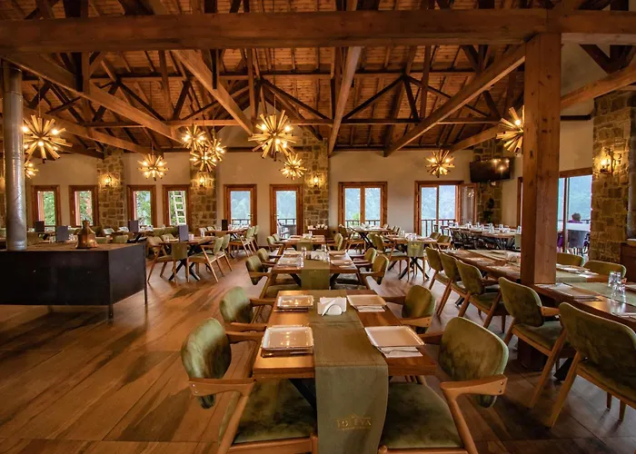 Foleya Mountain Resort Hotel & Villas
