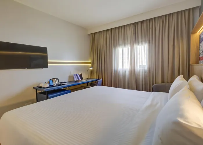 Hampton By Hilton Guarulhos Airport