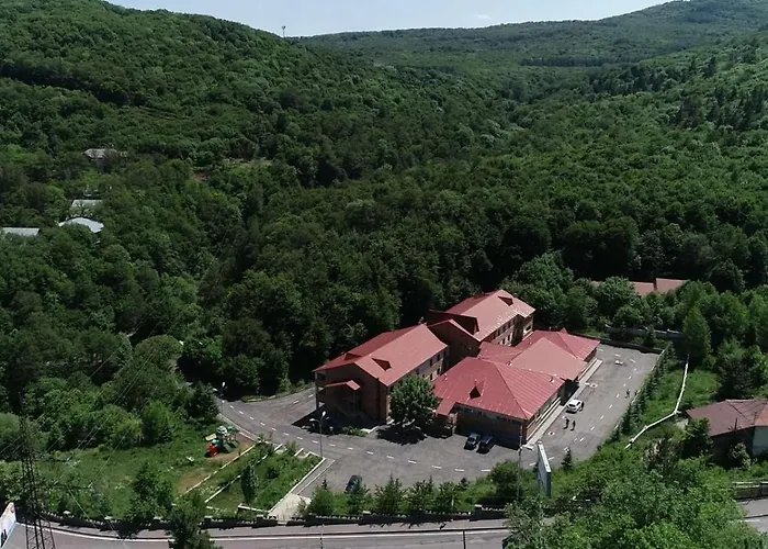 Tsaghkahovit Hotel