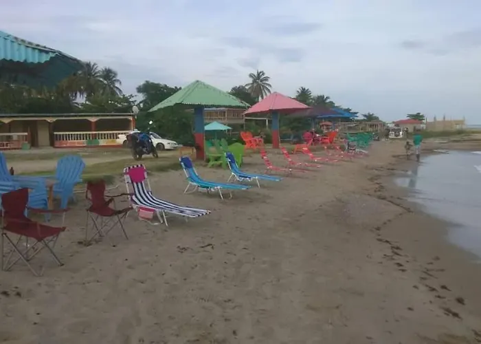 Ocean Breeze Hotel & Restaurant