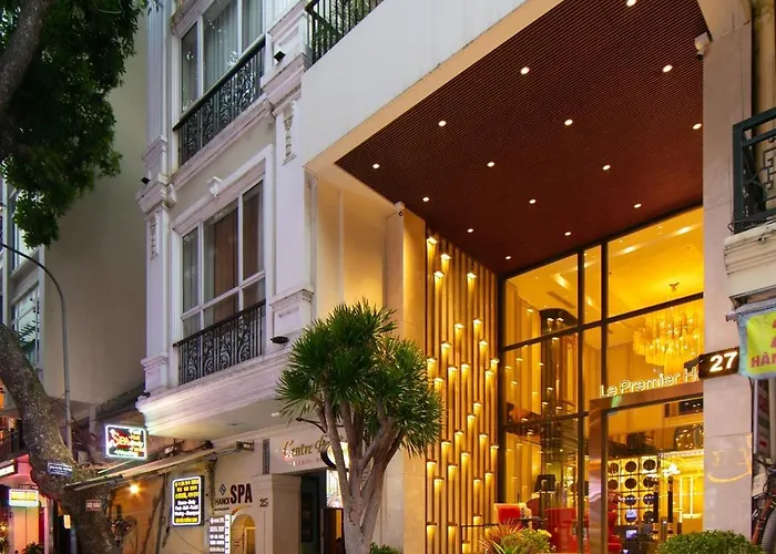 Le Premier Hotel & Rooftop Bar