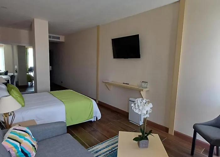 Hotel Puerto Limon Cr