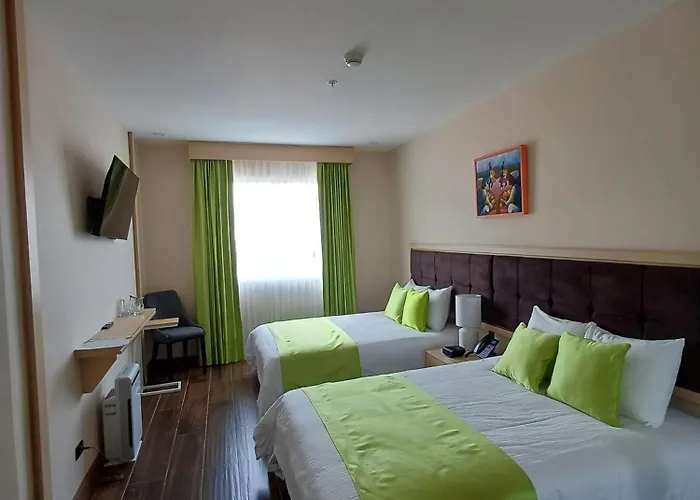Hotel Puerto Limón CR