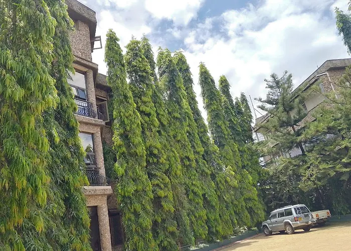 Discovery Courts Hotel